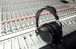 Audeze LCD-MX4 Over-Ear Headphone -Audio Headphone Store 91BsaexoZML. AC SL1500