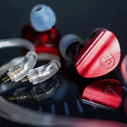 7HZ - Sonus IEM -Audio Headphone Store Concept Kart 7HZ Sonus IEM Red 1 2