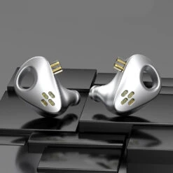 CCA - CXS Wired IEM 11 CCA - CXS Wired IEM -Audio Headphone Store Concept Kart CCA CXS Wired IEM Silver 1 1