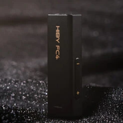 HiBy - FC4 Portable USB DAC & Amp -Audio Headphone Store Concept Kart HiBy FC4 Portable Music Player 1 4