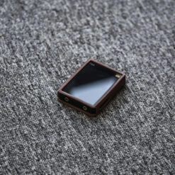 HiBy - R3 Pro Saber Portable Music Player -Audio Headphone Store Concept Kart HiBy R3 Pro Saber Leather Case Brown 12