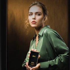 HiBy - RS6 R-2R Portable Music Player -Audio Headphone Store Concept Kart HiBy RS6 Portable Music Player Champagne Gold 9