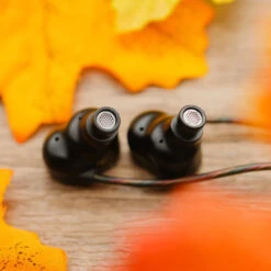 MOONDROP - Chu Wired IEM (Demo Unit) -Audio Headphone Store Concept Kart MOONDROP Chu Wired IEM Black 2 5 617456a5 0817 4541 9c7c bac6dafc6efb