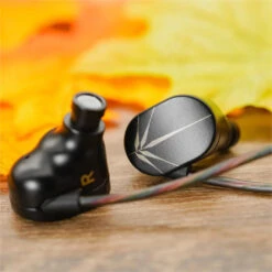 MOONDROP - Chu Wired IEM (Demo Unit) -Audio Headphone Store Concept Kart MOONDROP Chu Wired IEM Black 2 8 2ce727a3 e1ae 4062 9926 cba058280bd0