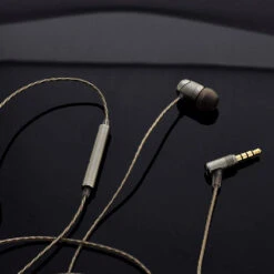SoundMAGIC - E11C Earphone 13 SoundMAGIC - E11C Earphone -Audio Headphone Store Concept Kart SoundMAGIC E11C Earphone 2 11