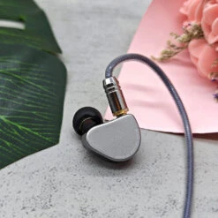 Rose Technics - QT9-MK3 IEM -Audio Headphone Store Concept kart Rose Technics QT9 MK3 1DD 4BA In Ear Monitor 4