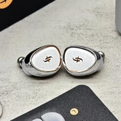 SIMGOT - EA1000 Fermat IEM -Audio Headphone Store Concept kart Simgot EA1000 IEM 1 3