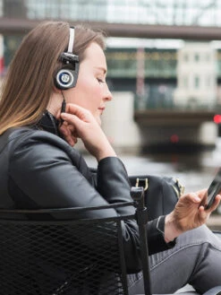 Koss Porta Pro Wireless Headphones -Audio Headphone Store Koss Porta Pro Wireless Bluetooth On Ear Headphones 3 2048x e688ce3c ec35 4aa0 b374 fc5e561218ba