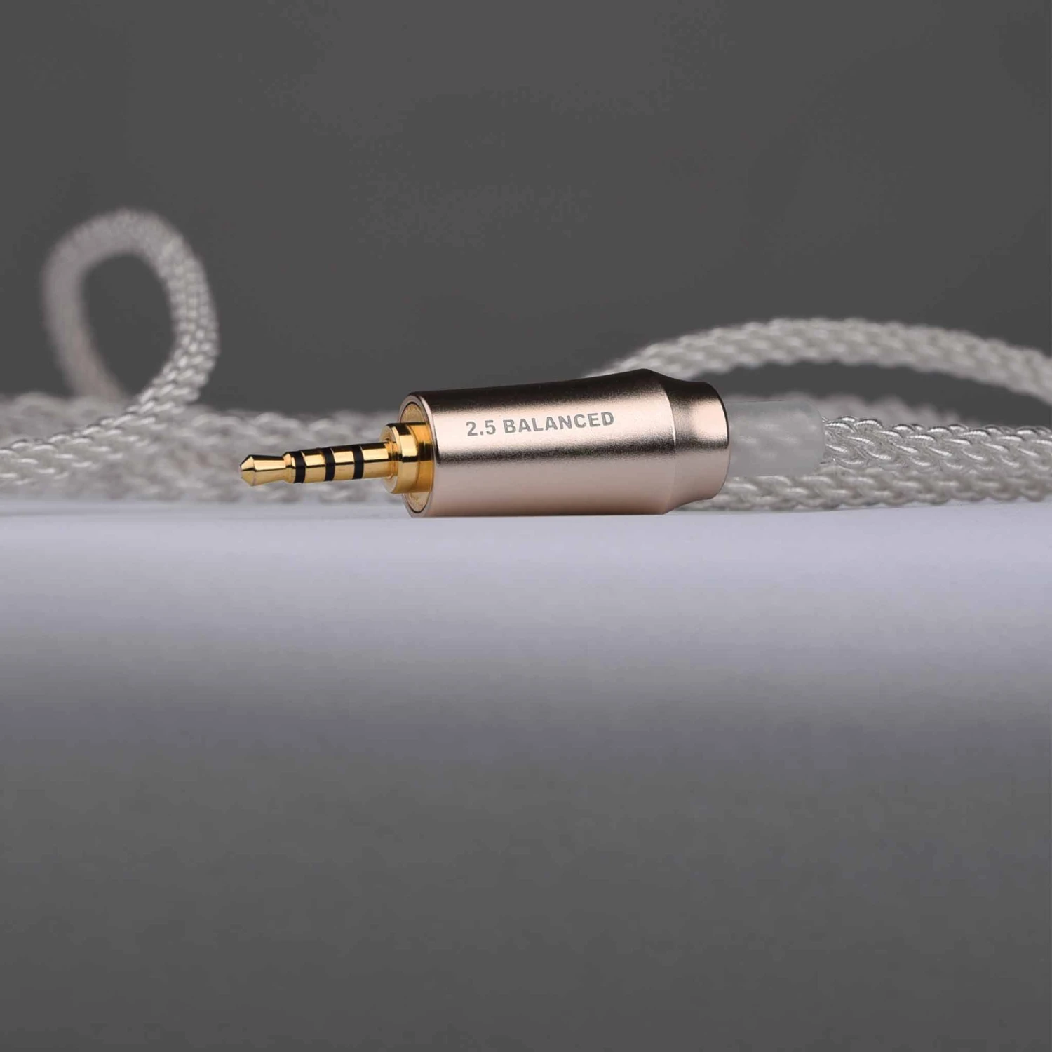 Meze MONO 3.5 MM SILVER-PLATED UPGRADE CABLES 5 Meze MONO 3.5 MM SILVER-PLATED UPGRADE CABLES - Image 5