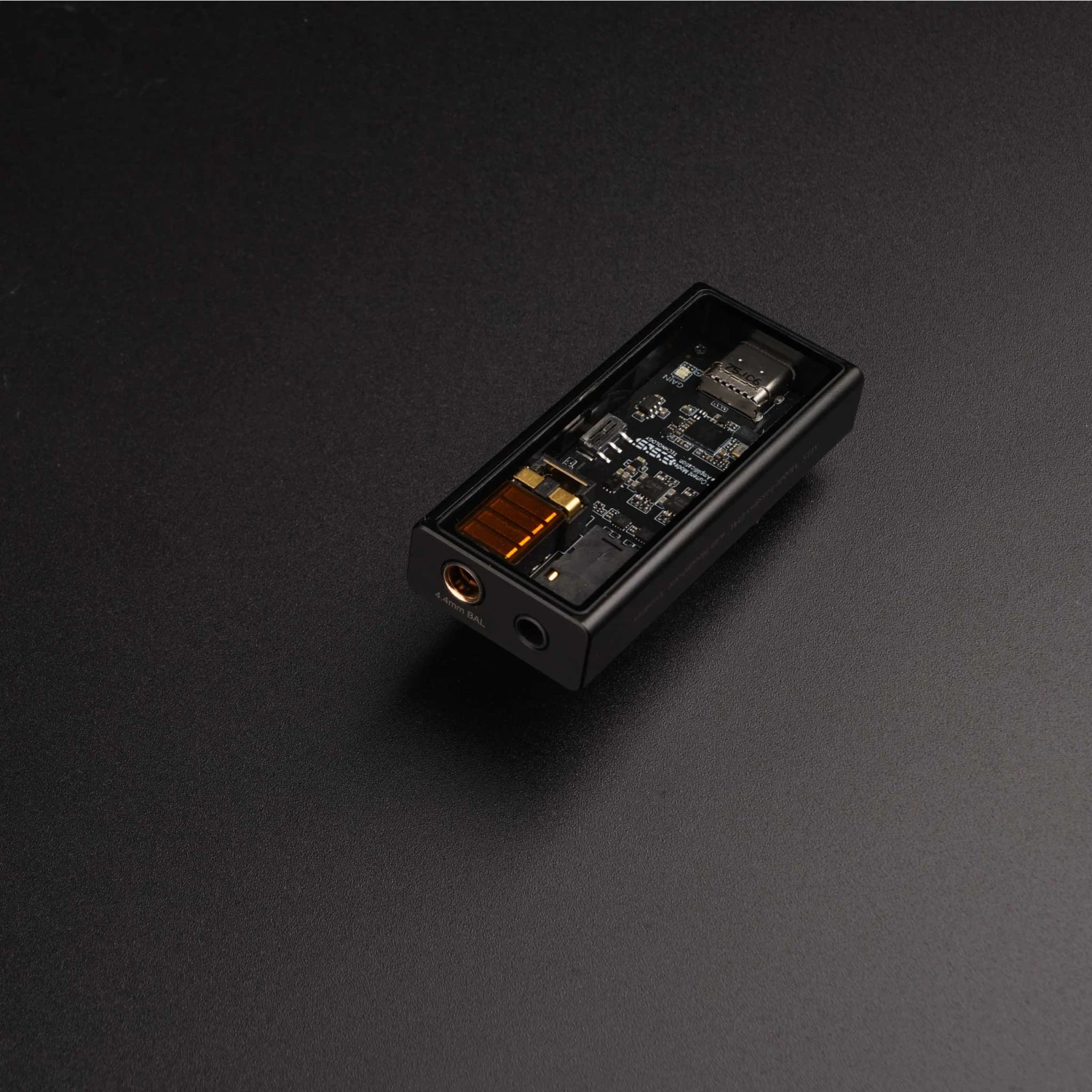 Questyle M15 DAC AMP 3 Questyle M15 DAC AMP - Image 3